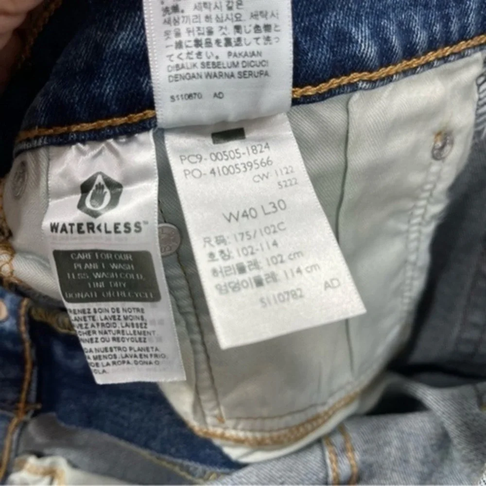 NWOT Levi’s 505 Regular Fit Blue Jeans~Mens Size 40x30 Color Blue